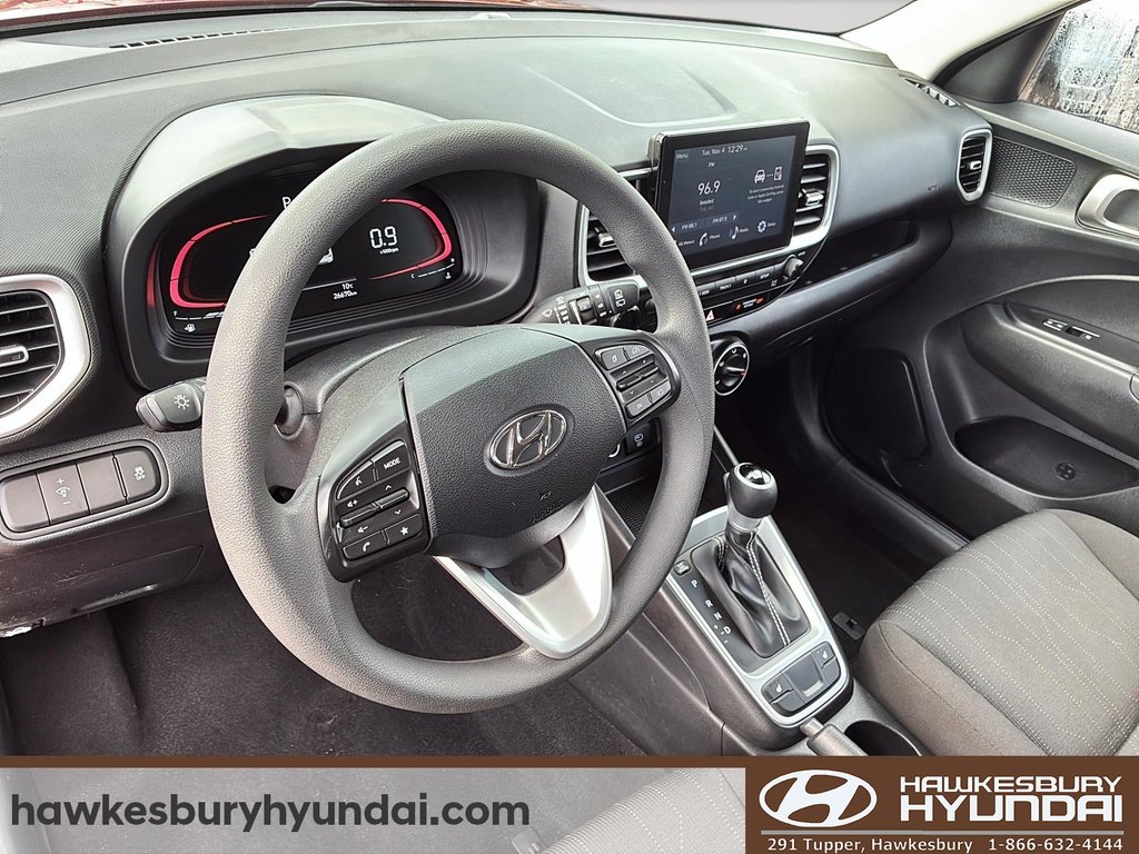 2024 Hyundai Venue Essential in Hawkesbury, Ontario - 12 - w1024h768px
