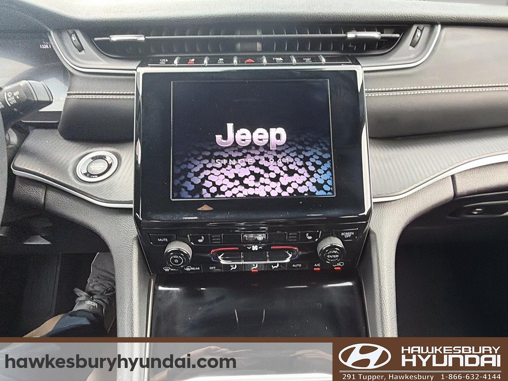 2024 Jeep Grand Cherokee Altitude in Hawkesbury, Ontario - 12 - w1024h768px