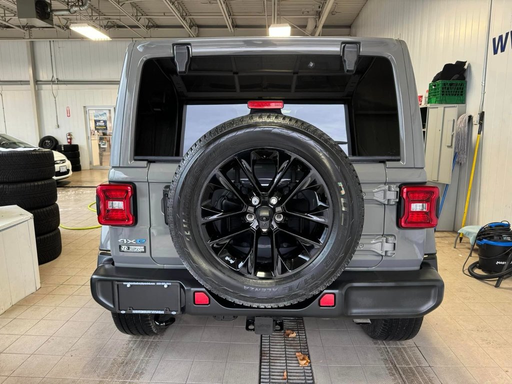 2021  Wrangler 4xe Unlimited Sahara in Hawkesbury, Ontario - 11 - w1024h768px