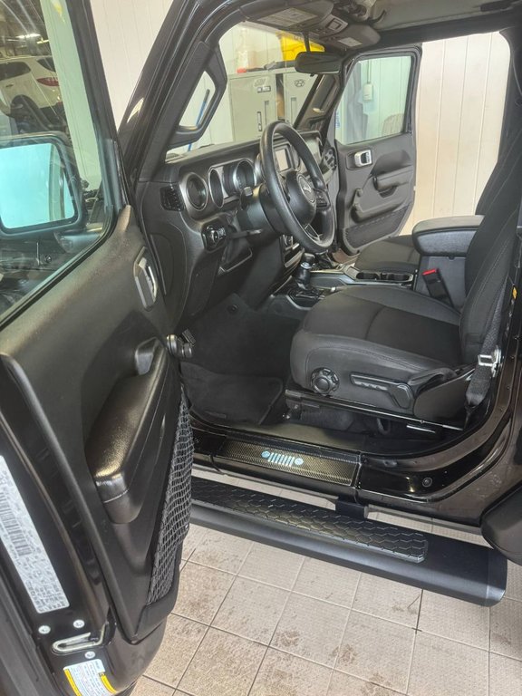 2020 Jeep Wrangler Sport in Hawkesbury, Ontario - 15 - w1024h768px
