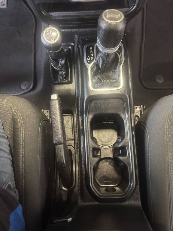 2020 Jeep Wrangler Sport in Hawkesbury, Ontario - 14 - w1024h768px