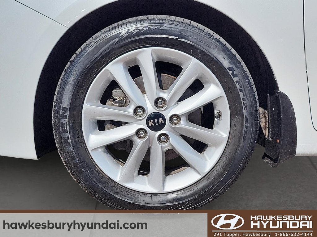 2017 Kia Forte in Hawkesbury, Ontario - 7 - w1024h768px