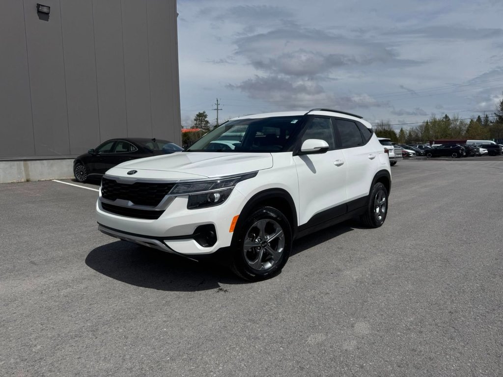 2021 Kia Seltos LX in Hawkesbury, Ontario - 2 - w1024h768px