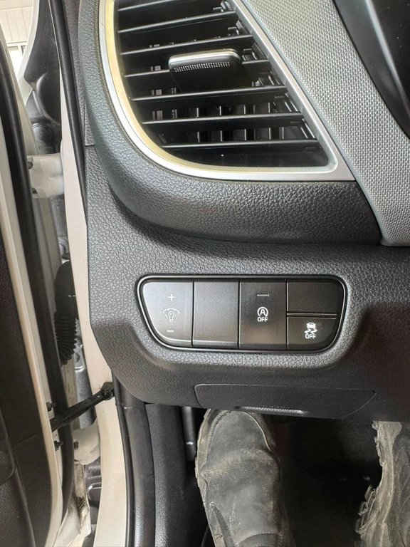 2021 Kia Seltos LX in Hawkesbury, Ontario - 29 - w1024h768px