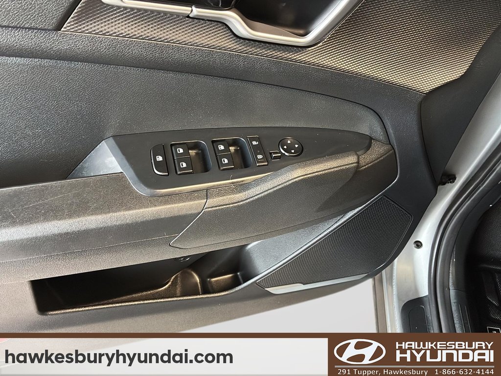 2023 Kia Sportage LX in Hawkesbury, Ontario - 11 - w1024h768px