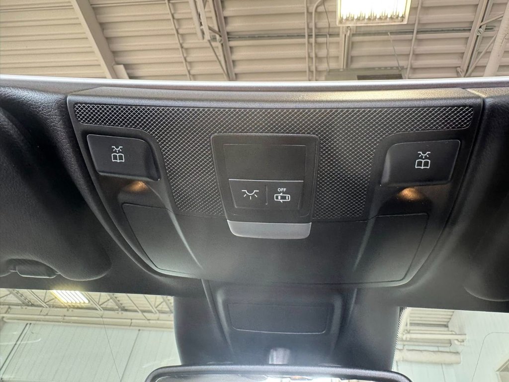 2018 Mercedes-Benz C-Class C 300 in Hawkesbury, Ontario - 35 - w1024h768px