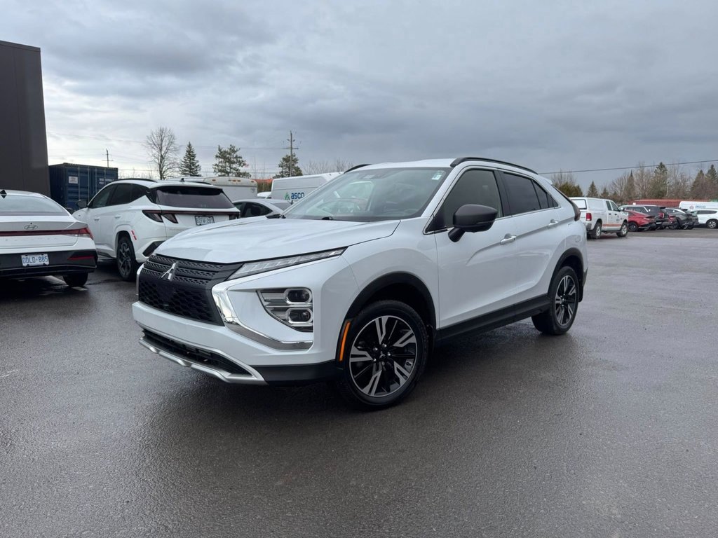 2024 Mitsubishi ECLIPSE CROSS in Hawkesbury, Ontario - 2 - w1024h768px