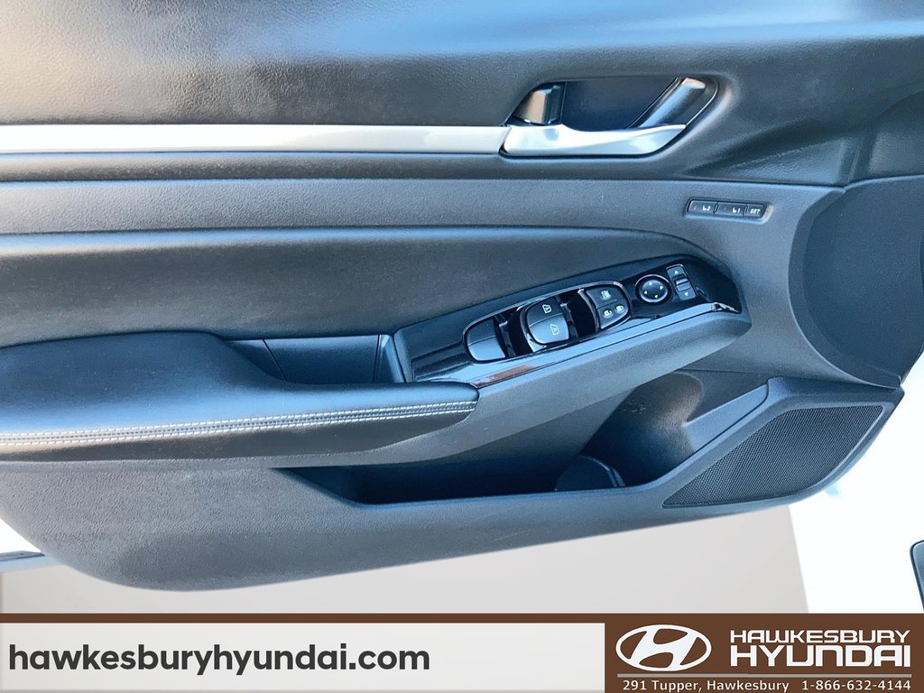 2024 Nissan Altima Platinum in Hawkesbury, Ontario - 11 - w1024h768px