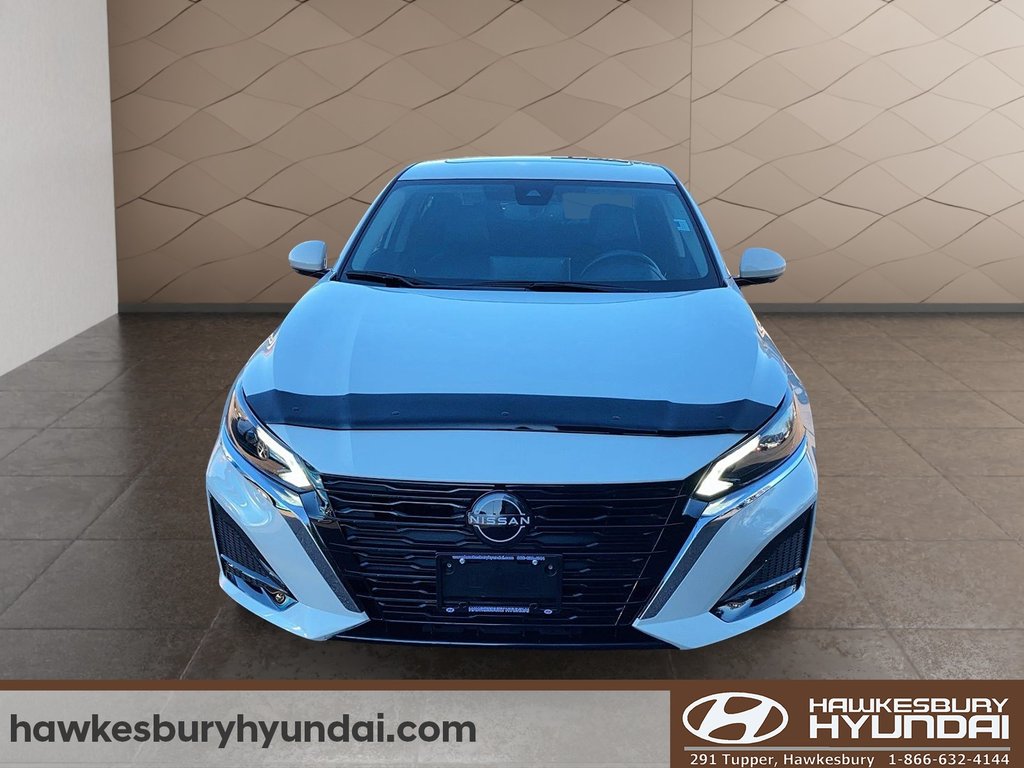 2024 Nissan Altima Platinum in Hawkesbury, Ontario - 2 - w1024h768px
