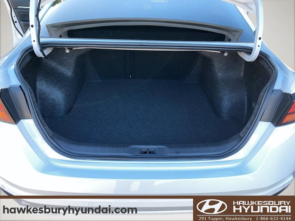 2024 Nissan Altima Platinum in Hawkesbury, Ontario - 6 - w1024h768px