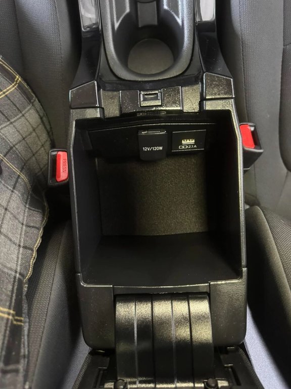 2021 Toyota Corolla in Hawkesbury, Ontario - 17 - w1024h768px