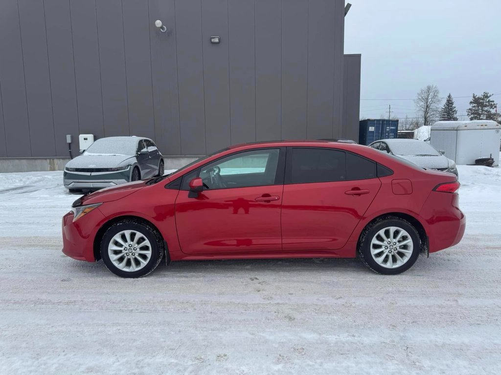 2021 Toyota Corolla in Hawkesbury, Ontario - 4 - w1024h768px