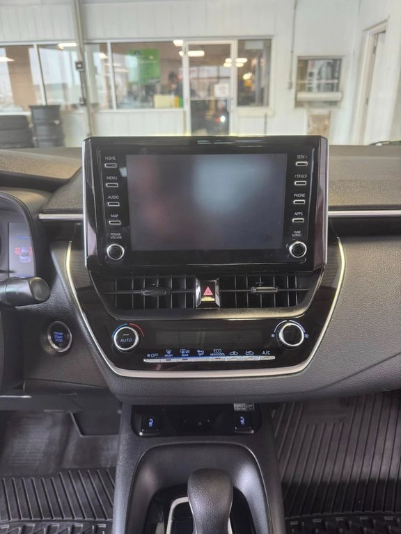 2021 Toyota Corolla in Hawkesbury, Ontario - 18 - w1024h768px
