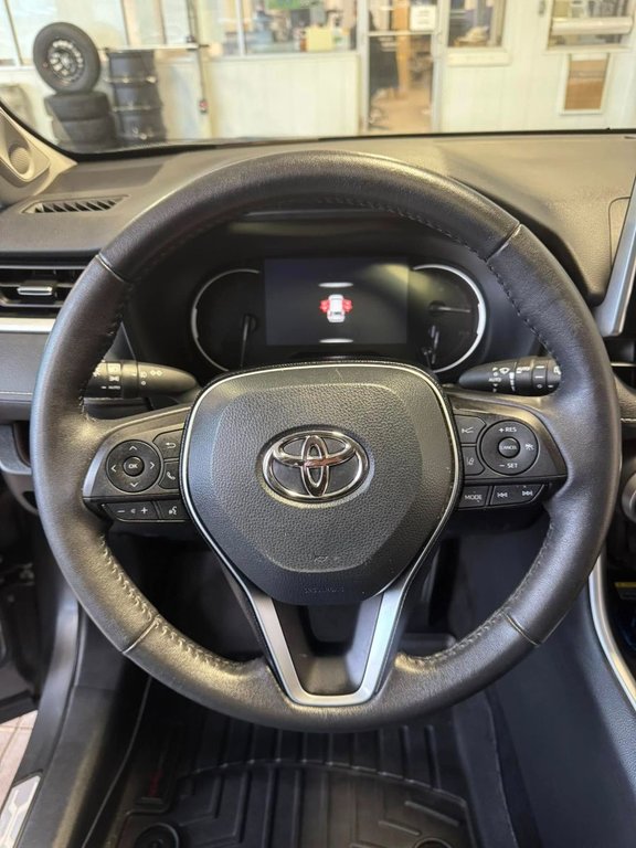 2021 Toyota RAV4 Limited in Hawkesbury, Ontario - 30 - w1024h768px