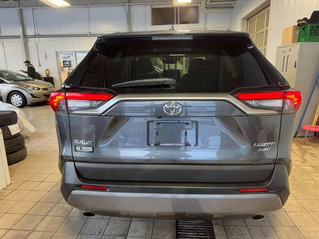 2021 Toyota RAV4 Limited in Hawkesbury, Ontario - 13 - w1024h768px