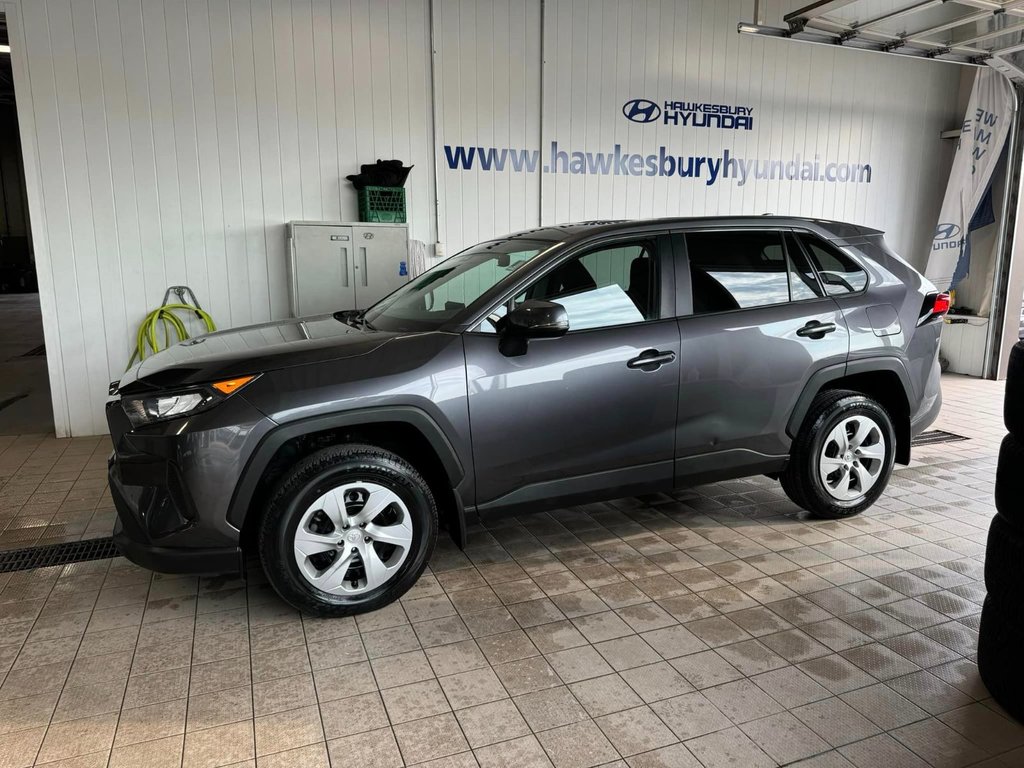 2022  RAV4 LE in Hawkesbury, Ontario - 17 - w1024h768px