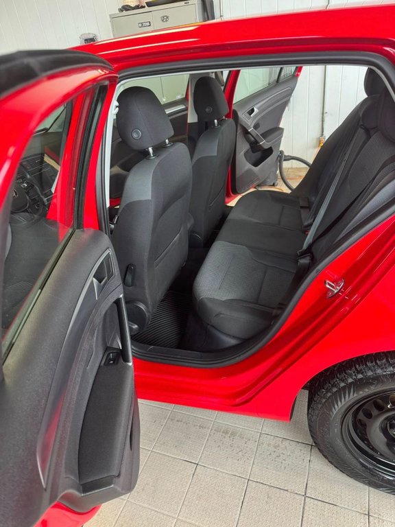 2020 Volkswagen Golf in Hawkesbury, Ontario - 16 - w1024h768px