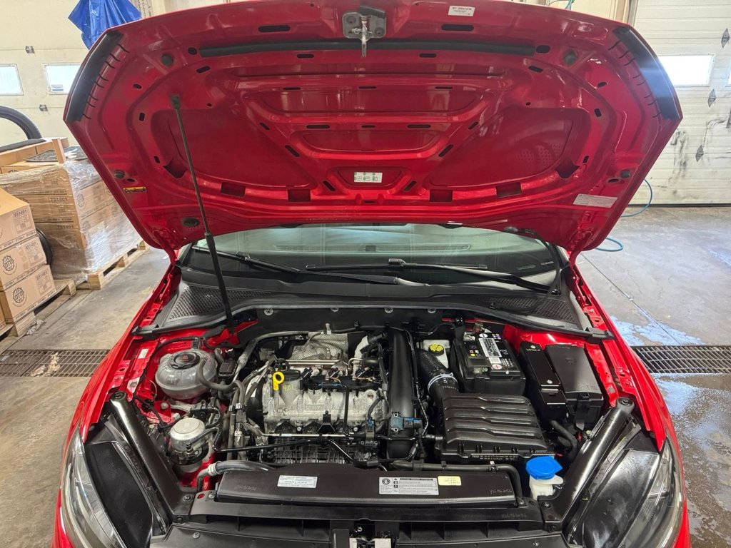 2020 Volkswagen Golf in Hawkesbury, Ontario - 14 - w1024h768px