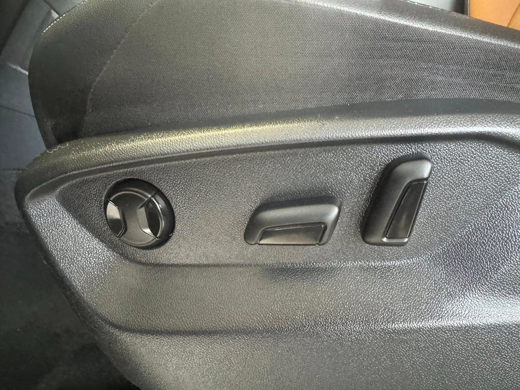 2021 Volkswagen Tiguan in Hawkesbury, Ontario - 15 - w1024h768px