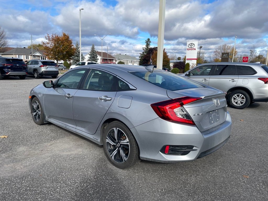 2018 Honda Civic Sedan Touring in Hawkesbury, Ontario - 3 - w1024h768px