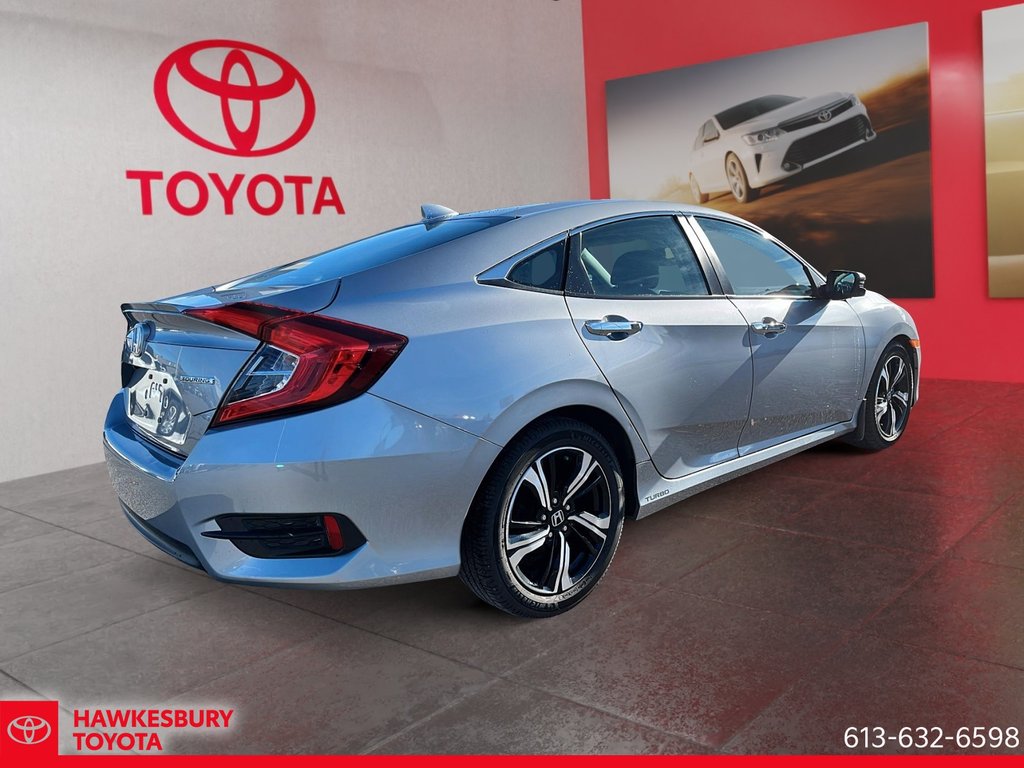 2018 Honda Civic Sedan Touring in Hawkesbury, Ontario - 2 - w1024h768px