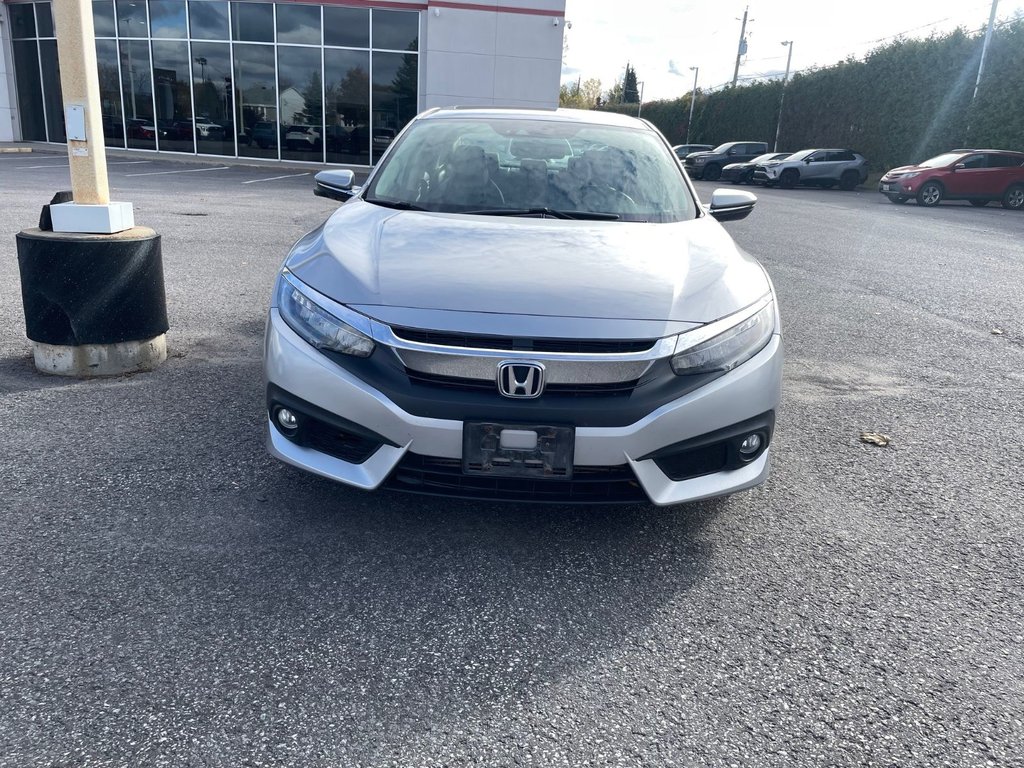 2018 Honda Civic Sedan Touring in Hawkesbury, Ontario - 5 - w1024h768px