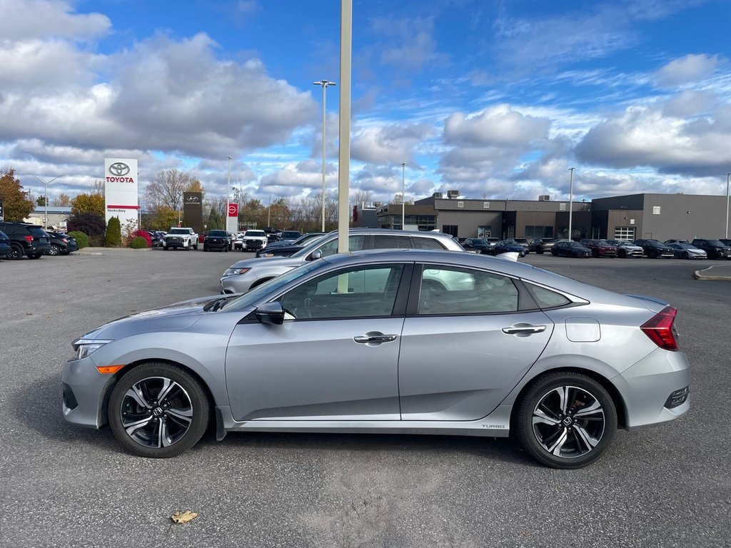 2018 Honda Civic Sedan Touring in Hawkesbury, Ontario - 2 - w1024h768px