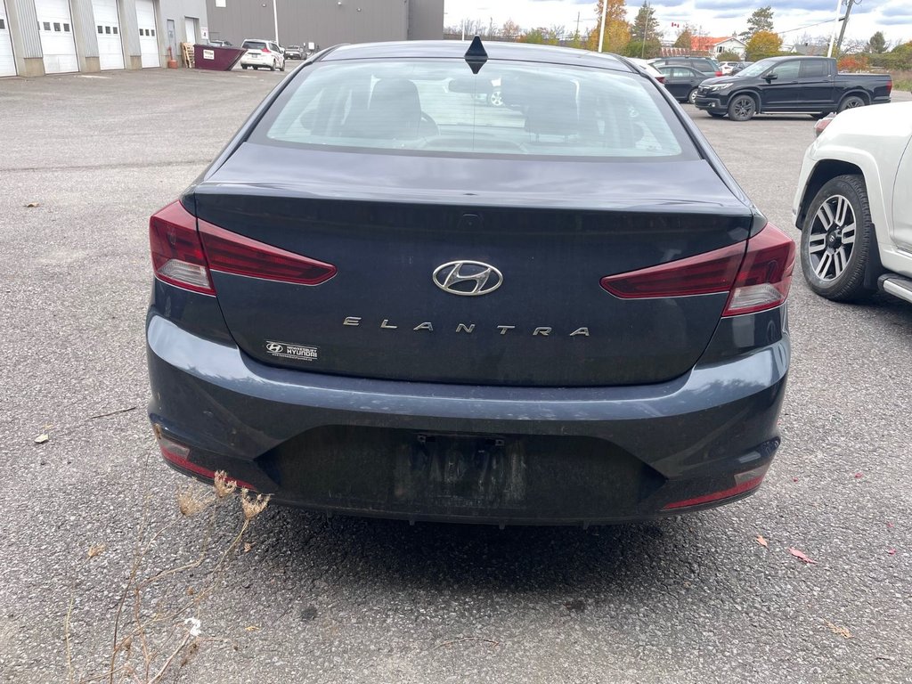 2020 Hyundai Elantra Preferred in Hawkesbury, Ontario - 4 - w1024h768px