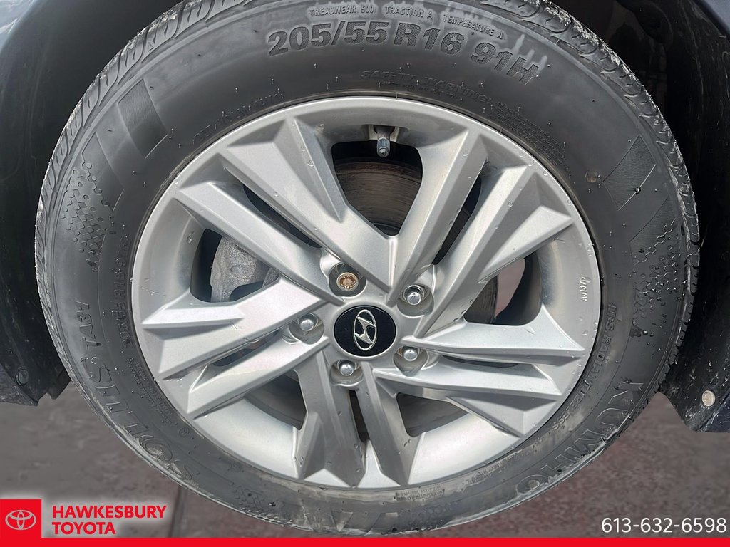 2020 Hyundai Elantra Preferred in Hawkesbury, Ontario - 10 - w1024h768px