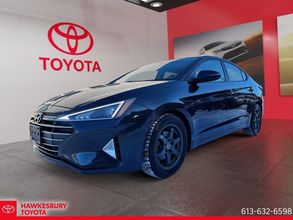 2020 Hyundai Elantra Preferred in Hawkesbury, Ontario - 2 - w1024h768px