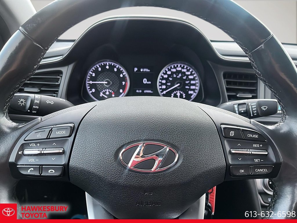 2020 Hyundai Elantra Preferred in Hawkesbury, Ontario - 14 - w1024h768px