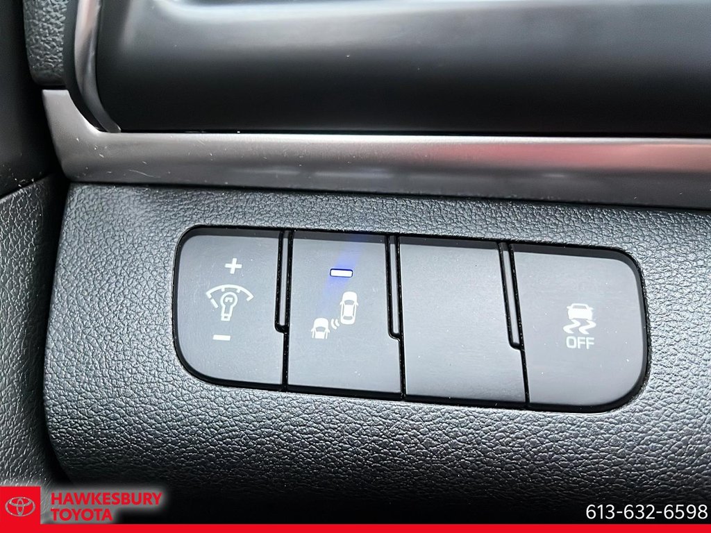 2020 Hyundai Elantra Preferred in Hawkesbury, Ontario - 16 - w1024h768px