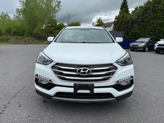 Hyundai Santa Fe Sport  2017 à Hawkesbury, Ontario - 2 - w1024h768px