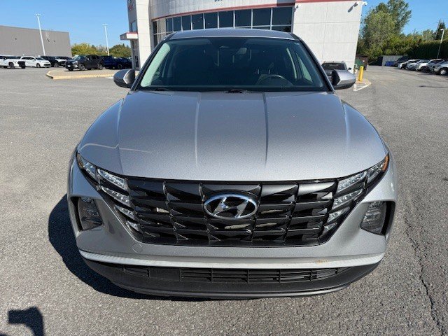 2023 Hyundai Tucson Essential in Hawkesbury, Ontario - 2 - w1024h768px