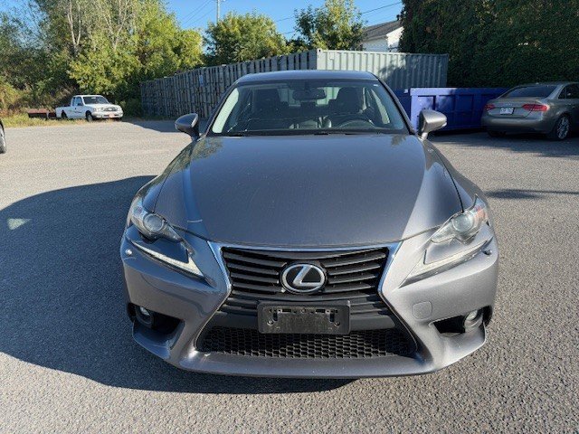 Lexus IS 250  2015 à Hawkesbury, Ontario - 2 - w1024h768px