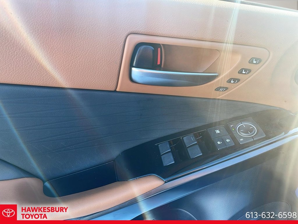 Lexus IS 300 2023 à Hawkesbury, Ontario - 10 - w1024h768px