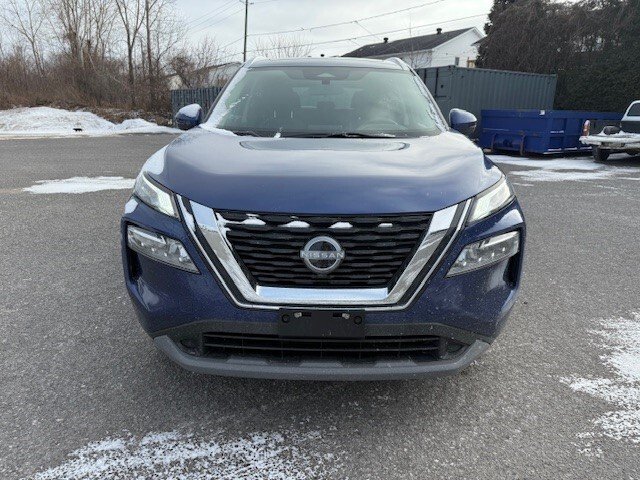 2023 Nissan Rogue AWD SV Moonroof in Hawkesbury, Ontario - 2 - w1024h768px