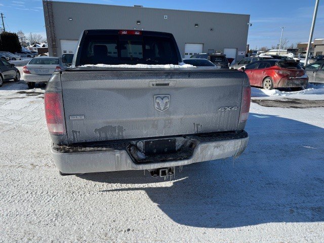 2021 Ram 1500 Classic SLT in Hawkesbury, Ontario - 4 - w1024h768px