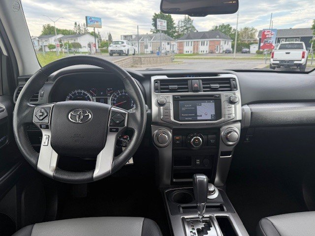 Toyota 4Runner SR5 2019 à Hawkesbury, Ontario - 8 - w1024h768px