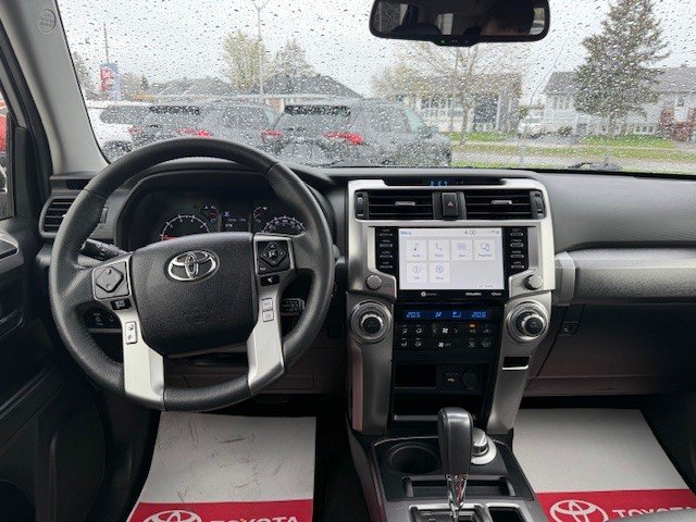 Toyota 4Runner SR5 2022 à Hawkesbury, Ontario - 7 - w1024h768px