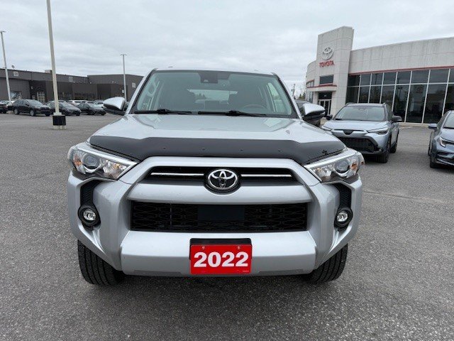 Toyota 4Runner SR5 2022 à Hawkesbury, Ontario - 2 - w1024h768px