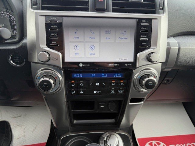 Toyota 4Runner SR5 2022 à Hawkesbury, Ontario - 14 - w1024h768px