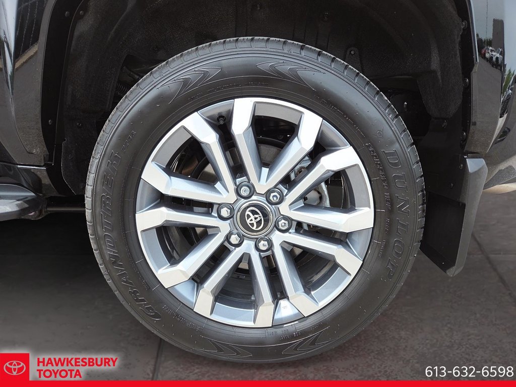 2025 Toyota 4Runner LIMITED 4X4 in Hawkesbury, Ontario - 10 - w1024h768px
