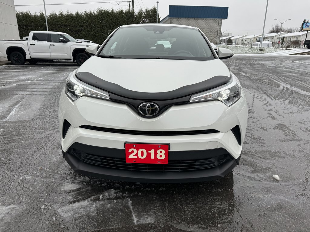 2018  C-HR XLE PREMIUM MAGS ONE OWNER PUSH START in Hawkesbury, Ontario - 6 - w1024h768px