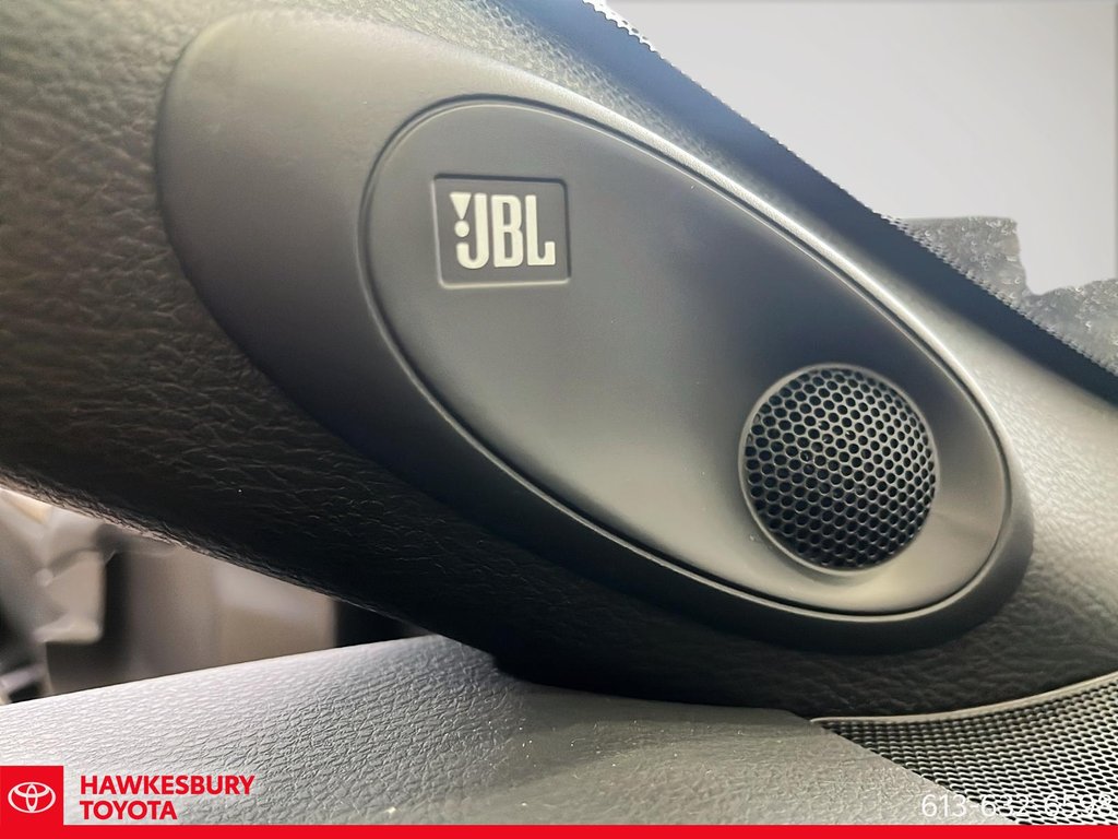 2025 Toyota Camry Hybrid XSE AWD in Hawkesbury, Ontario - 12 - w1024h768px