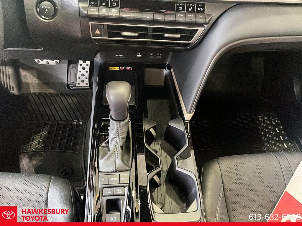 2025 Toyota Camry Hybrid XSE AWD in Hawkesbury, Ontario - 16 - w1024h768px