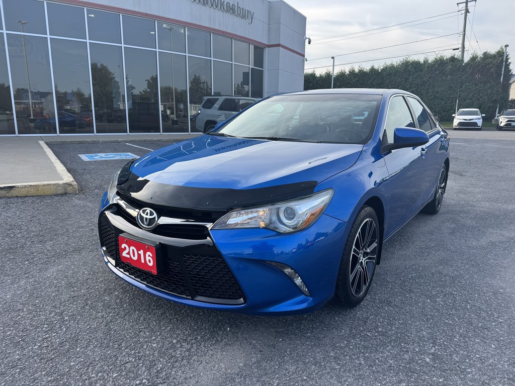 Camry XSE 4CYL CAMRY MAGS BT CLIMATE CONTROLE 2016 à Hawkesbury, Ontario - 1 - w1024h768px