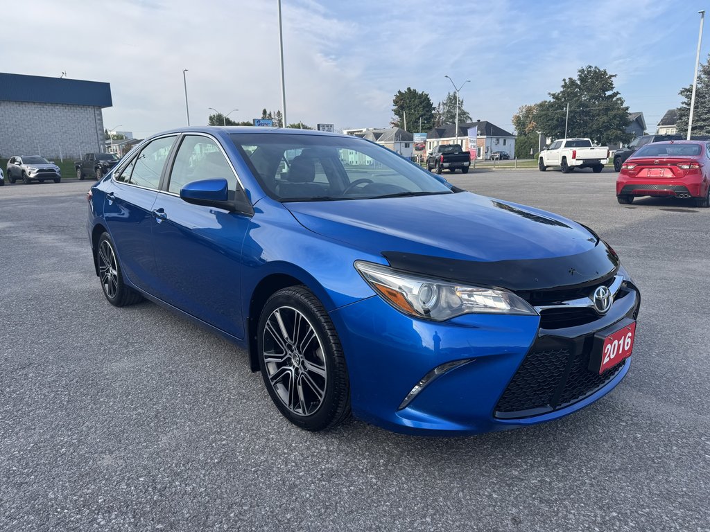 2016  Camry XSE 4CYL CAMRY MAGS BT CLIMATE CONTROLE in Hawkesbury, Ontario - 6 - w1024h768px