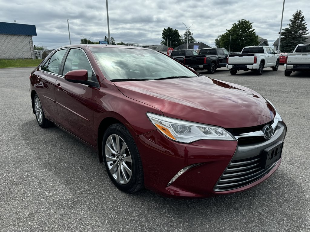 Camry XLE V6 ONE OWNER LEATHER ROOF NAVIGATION 88759KM 2017 à Hawkesbury, Ontario - 5 - w1024h768px