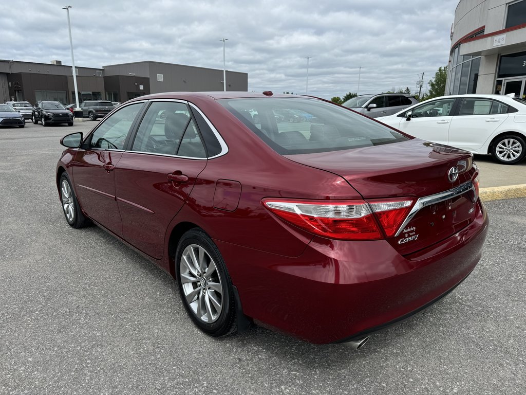Camry XLE V6 ONE OWNER LEATHER ROOF NAVIGATION 88759KM 2017 à Hawkesbury, Ontario - 3 - w1024h768px
